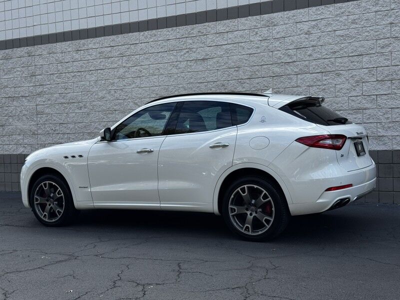 2018 Maserati Levante GranSport photo 2