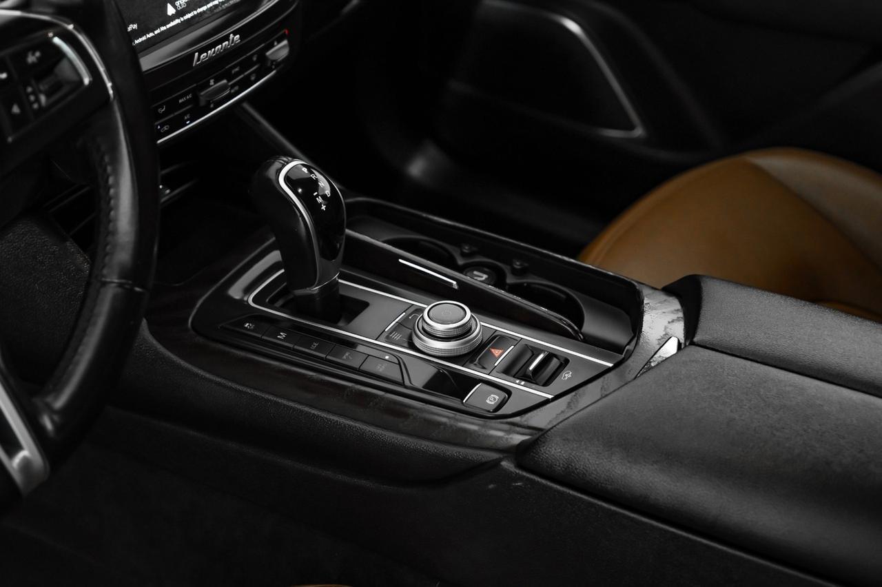 2018 Maserati Levante Q4 AWD BLIND SPOT NAVIGATION PANORAMA LEATHER SEATS REAR CAMERA KEYLESS START Carrollton TX