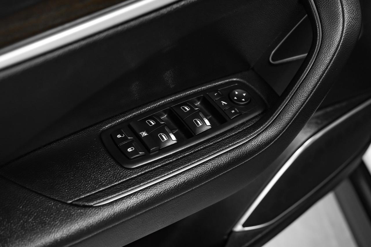 2018 Maserati Levante Q4 AWD BLIND SPOT NAVIGATION PANORAMA LEATHER SEATS REAR CAMERA KEYLESS START Carrollton TX