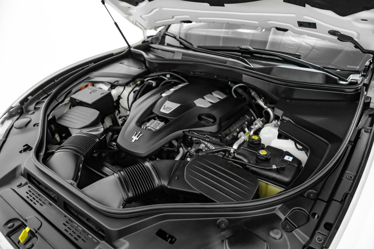 2018 Maserati Levante Q4 AWD BLIND SPOT NAVIGATION PANORAMA LEATHER SEATS REAR CAMERA KEYLESS START Carrollton TX