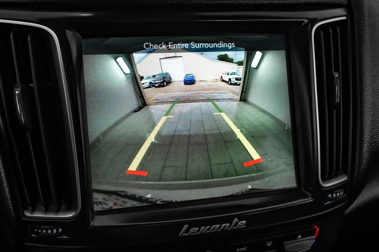 2018 Maserati Levante Q4 AWD BLIND SPOT NAVIGATION PANORAMA LEATHER SEATS REAR CAMERA KEYLESS START Carrollton TX