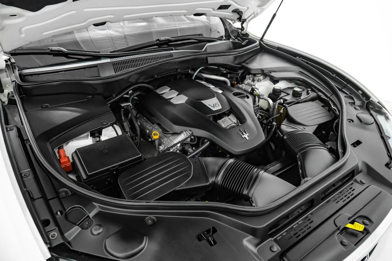 2018 Maserati Levante Q4 AWD BLIND SPOT NAVIGATION PANORAMA LEATHER SEATS REAR CAMERA KEYLESS START Carrollton TX