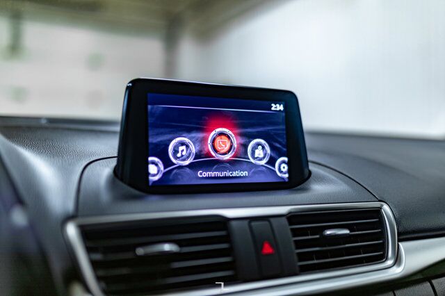 2018 Mazda 3 GS Sport Hatchback BCam Red Deer AB