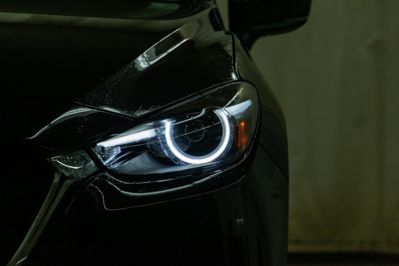 2018 Mazda 3 Sport GS Hatchback Roof BCam Red Deer AB