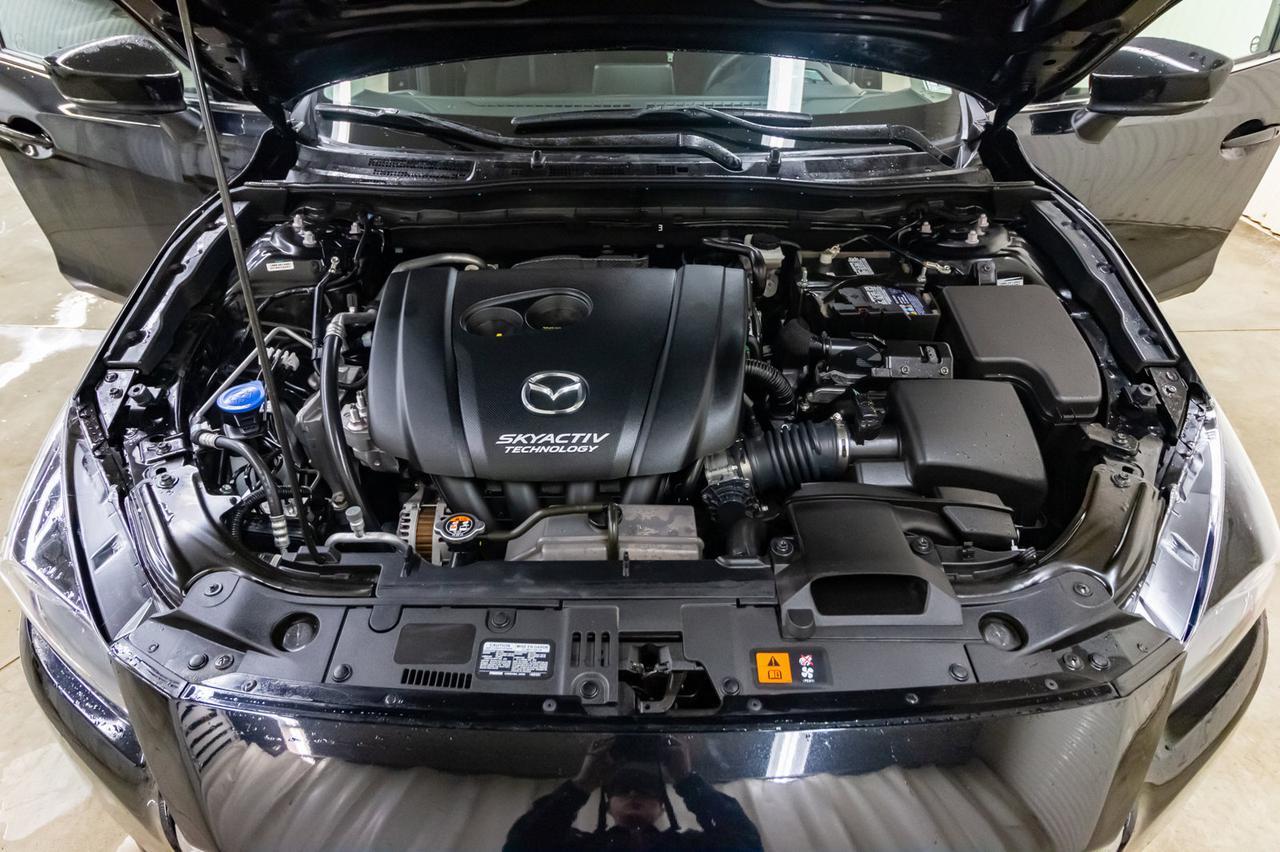 2018 Mazda 3 Sport GS Hatchback Roof BCam Red Deer AB