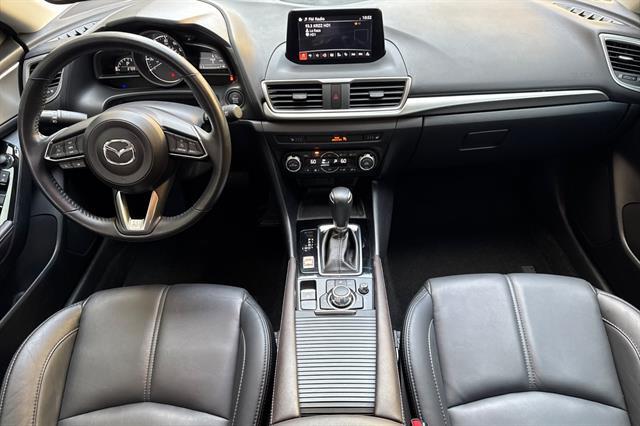 2018 Mazda Mazda3 5-Door Touring