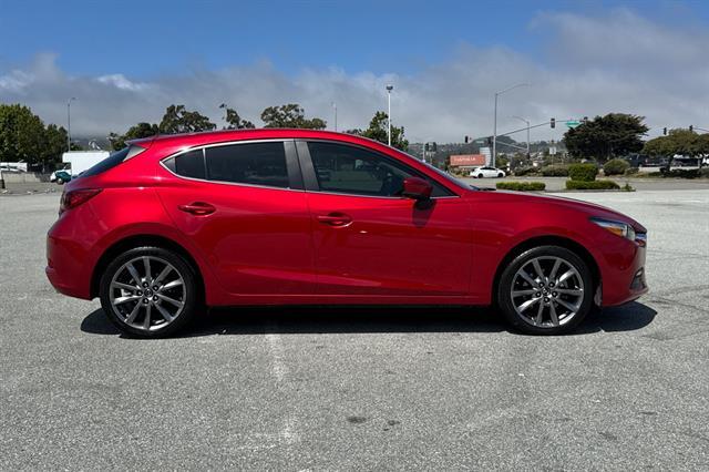 2018 Mazda Mazda3 5-Door Touring