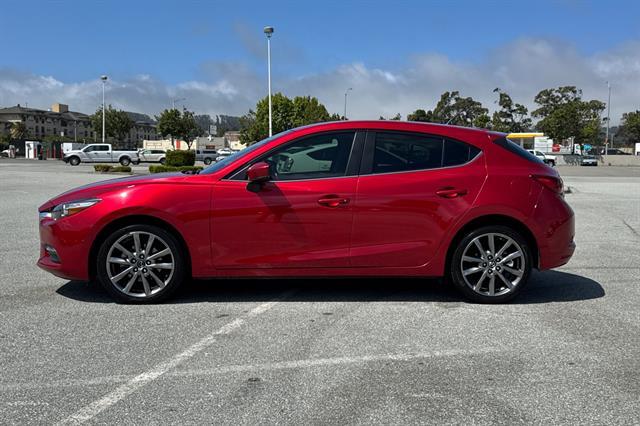 2018 Mazda Mazda3 5-Door Touring