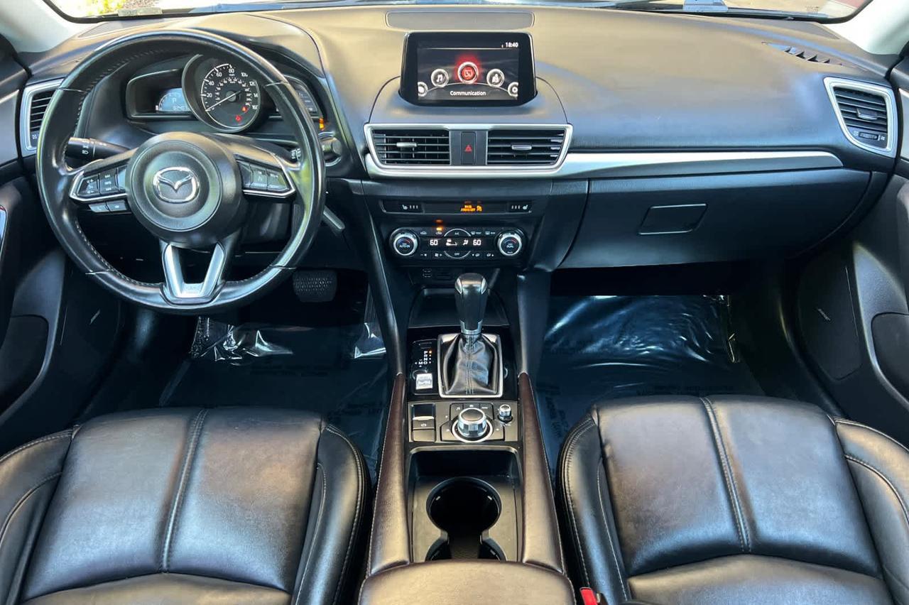 2018 Mazda Mazda3 5-Door Touring