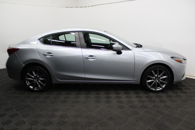 2018 Mazda Mazda3 Touring photo 3