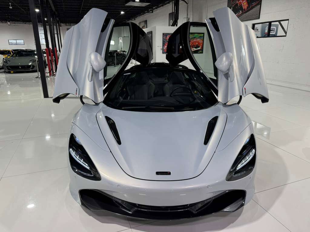 2018 McLaren 720S LAUNCH EDITION!! Glacier White paint, Luxury package, front lifter, Bowers & Wilkins audio AND MORE! Fort Lauderdale FL