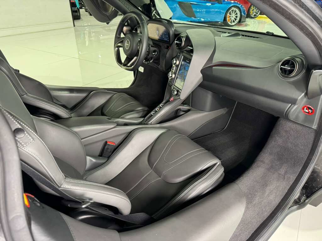 2018 McLaren 720S LAUNCH EDITION!! Glacier White paint, Luxury package, front lifter, Bowers & Wilkins audio AND MORE! Fort Lauderdale FL