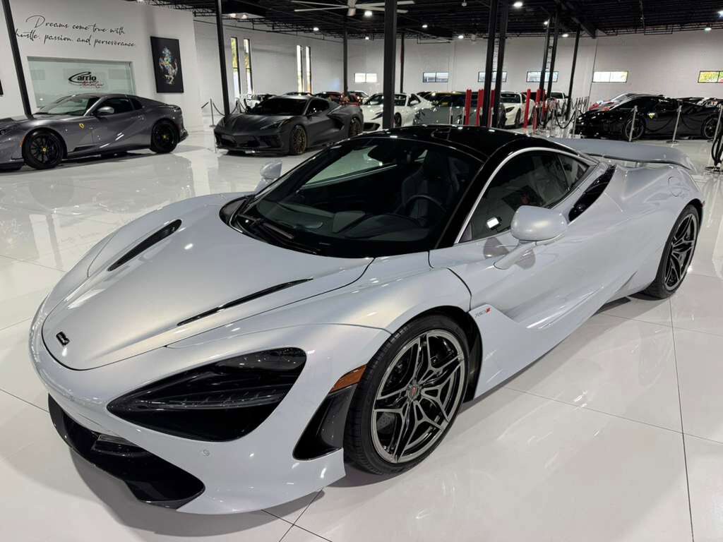 2018 McLaren 720S LAUNCH EDITION!! Glacier White paint, Luxury package, front lifter, Bowers & Wilkins audio AND MORE!