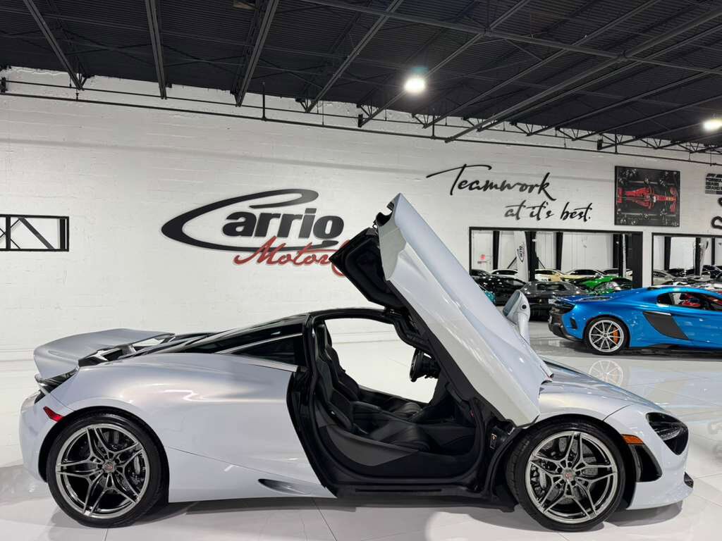 2018 McLaren 720S LAUNCH EDITION!! Glacier White paint, Luxury package, front lifter, Bowers & Wilkins audio AND MORE! Fort Lauderdale FL