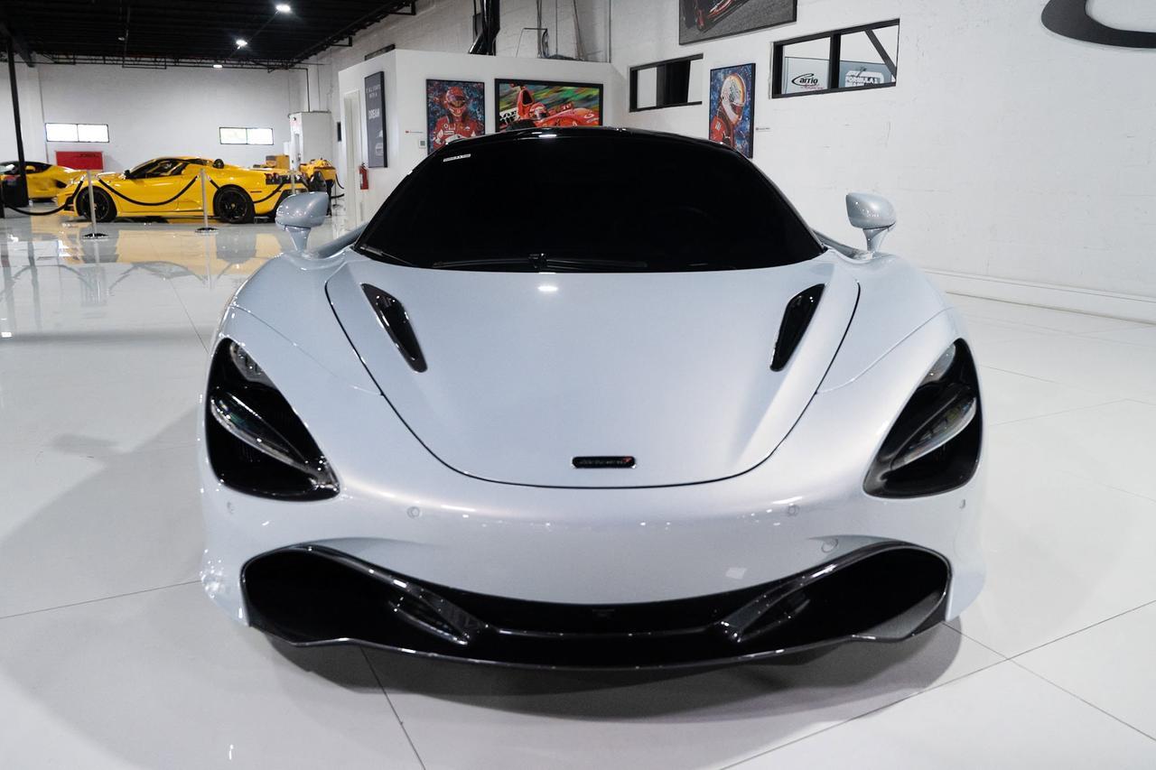 2018 McLaren 720S LAUNCH EDITION!! Glacier White paint, Luxury package, front lifter, Bowers & Wilkins audio AND MORE!
