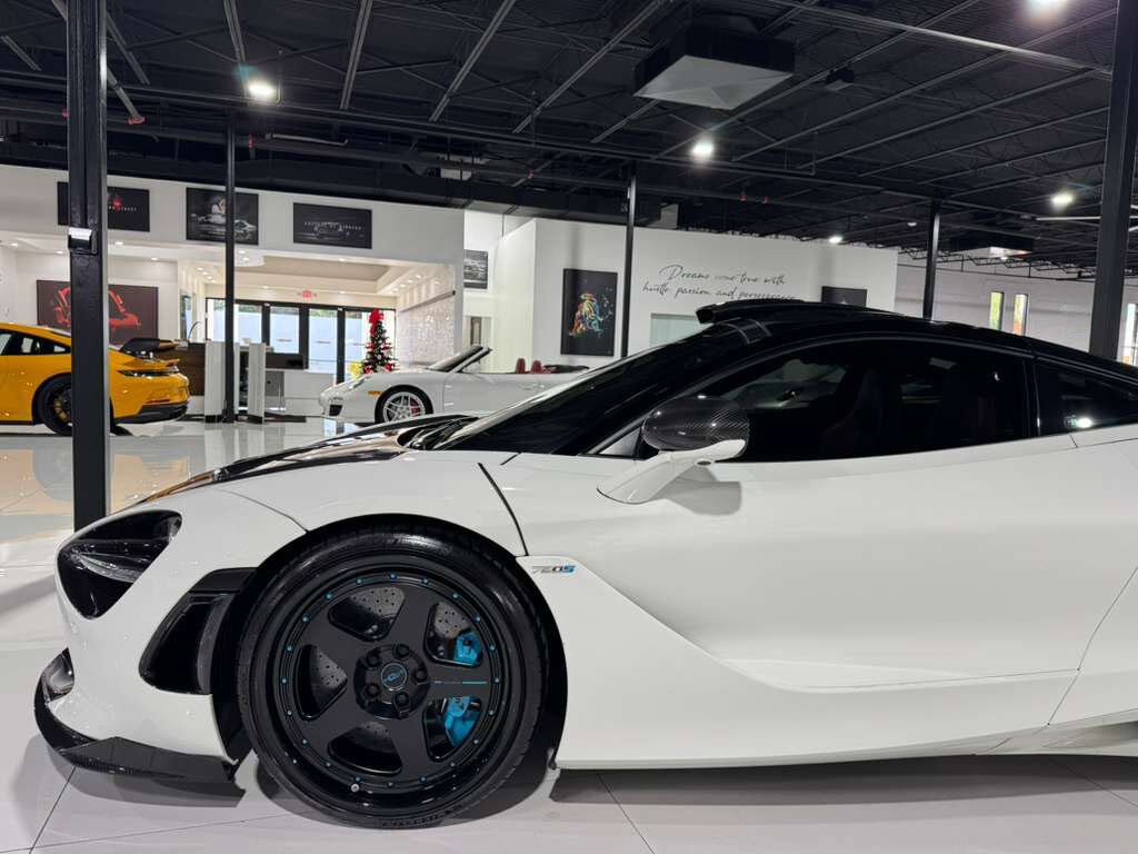 2018 McLaren 720S McLaren White paint, Arizona Tan interior, Bowers & Wilkins audio, carbon galore AND MORE!! Fort Lauderdale FL