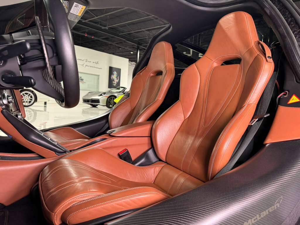 2018 McLaren 720S McLaren White paint, Arizona Tan interior, Bowers & Wilkins audio, carbon galore AND MORE!! Fort Lauderdale FL