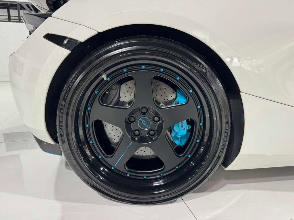 2018 McLaren 720S McLaren White paint, Arizona Tan interior, Bowers & Wilkins audio, carbon galore AND MORE!! Fort Lauderdale FL