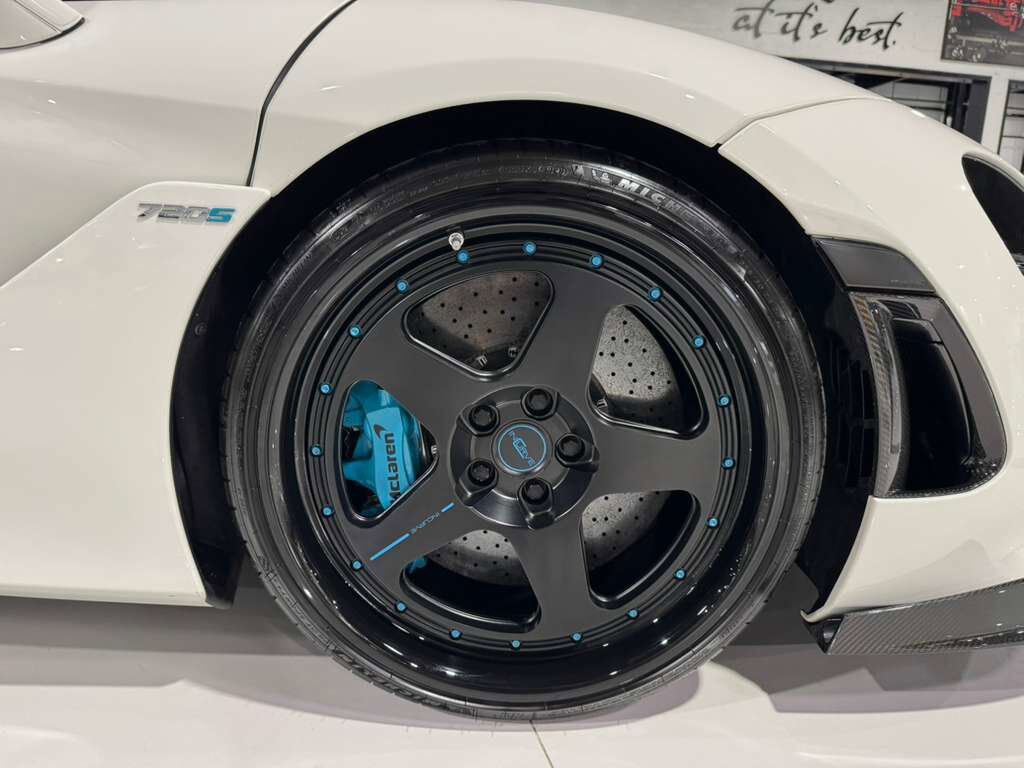 2018 McLaren 720S McLaren White paint, Arizona Tan interior, Bowers & Wilkins audio, carbon galore AND MORE!! Fort Lauderdale FL