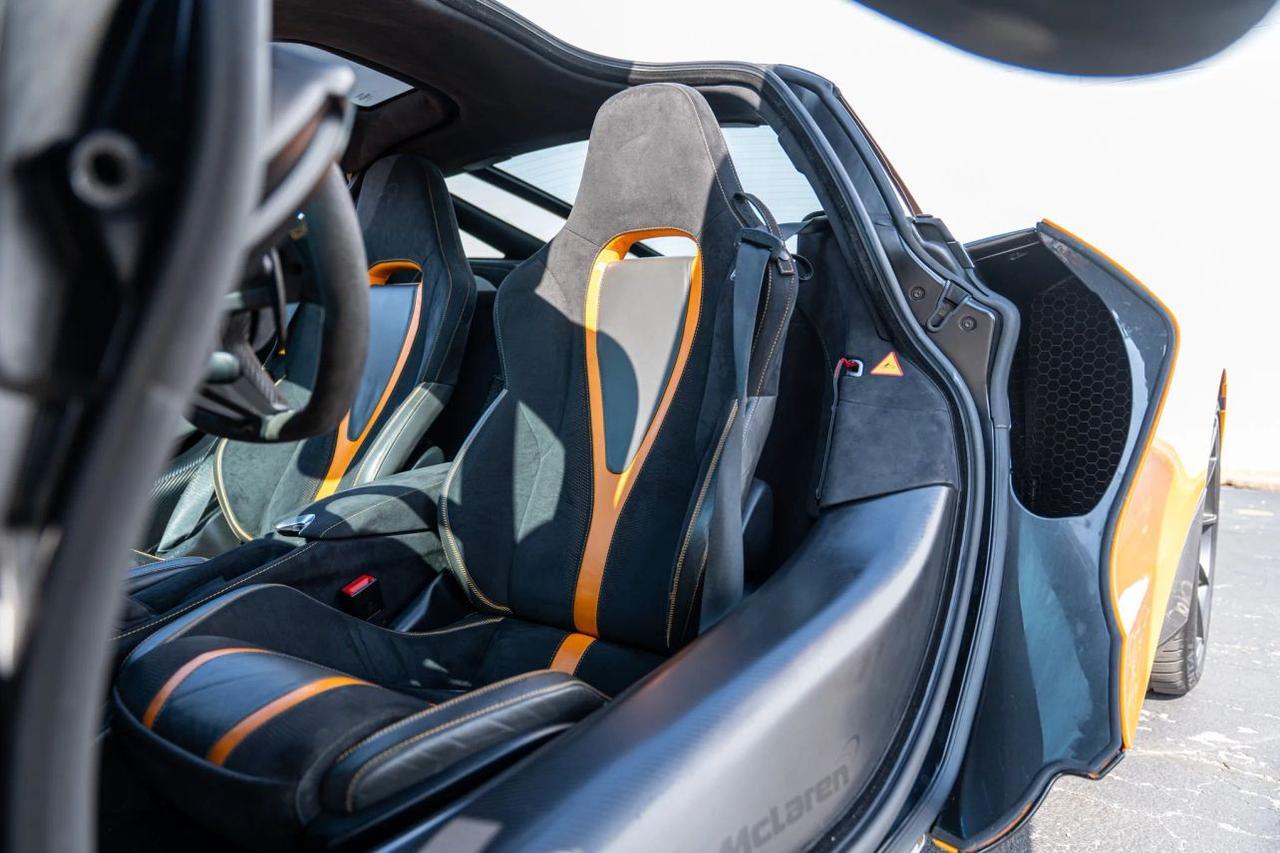 2018 McLaren 720S Performance Coupe 2D St. Louis MO