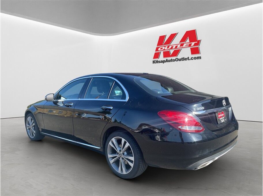 2018 Mercedes-Benz C-Class C 300 4MATIC Sedan 4D