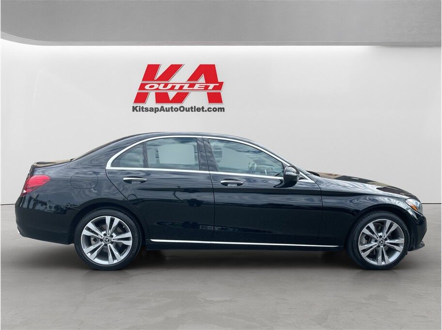 2018 Mercedes-Benz C-Class C 300 4MATIC Sedan 4D