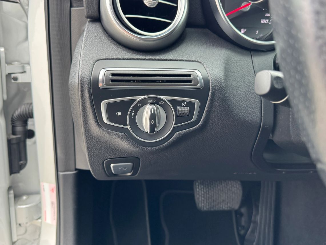 2018 Mercedes-Benz C-Class C 300 Sedan 4D