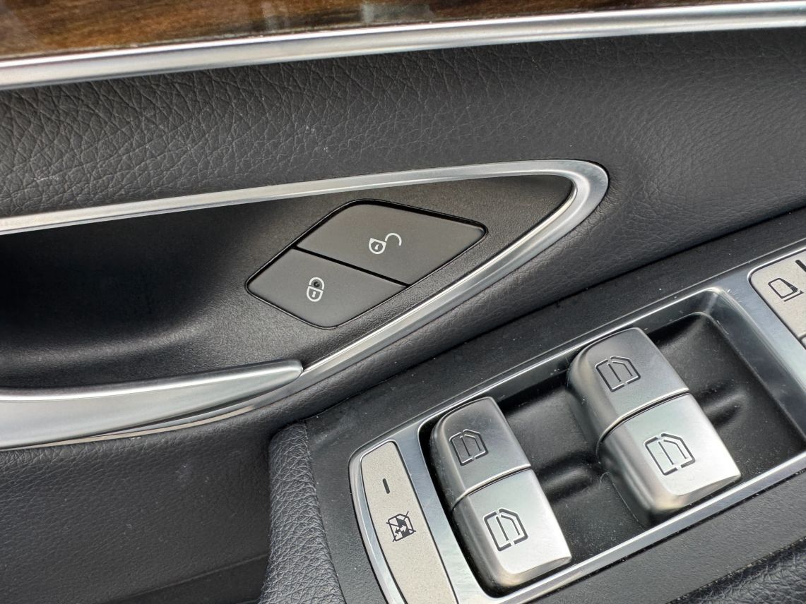 2018 Mercedes-Benz C-Class C 300 Sedan 4D