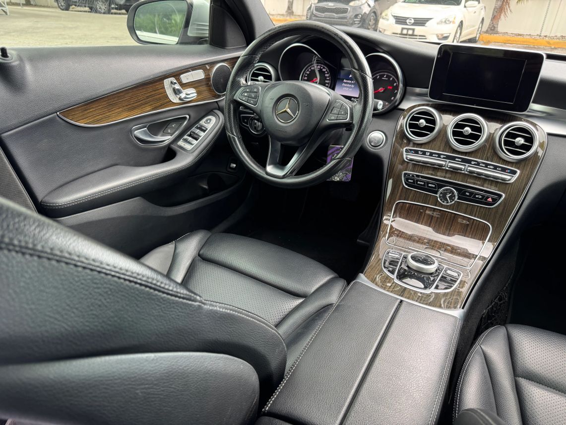 2018 Mercedes-Benz C-Class C 300 Sedan 4D