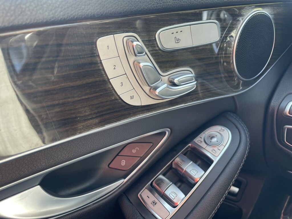 2018 Mercedes-Benz C-Class C 300~CLEAN CARFAX~VERY LOW MILES~WELL MAINTAINED~ONLINE FINANCE AND SHIPPING AVAILABLE!!! Sarasota FL