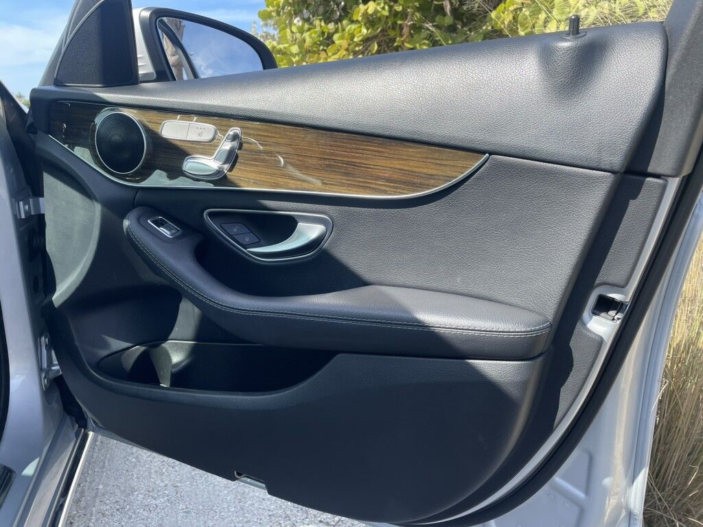 2018 Mercedes-Benz C-Class C 300~CLEAN CARFAX~VERY LOW MILES~WELL MAINTAINED~ONLINE FINANCE AND SHIPPING AVAILABLE!!! Sarasota FL