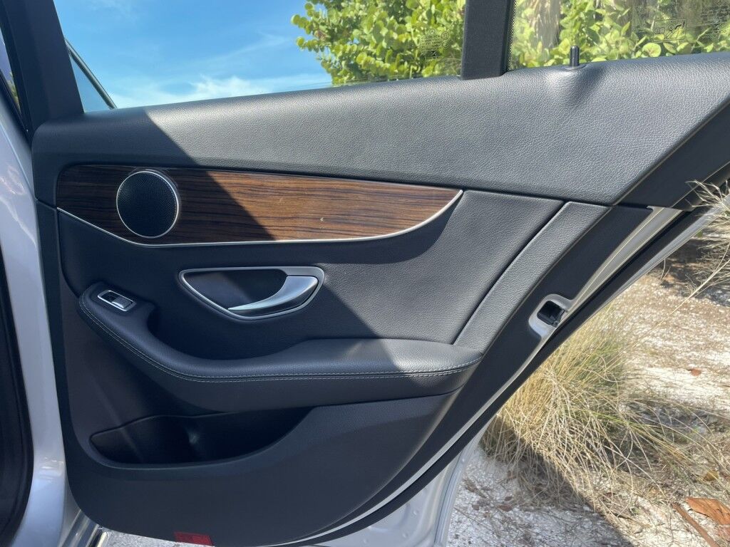 2018 Mercedes-Benz C-Class C 300~CLEAN CARFAX~VERY LOW MILES~WELL MAINTAINED~ONLINE FINANCE AND SHIPPING AVAILABLE!!! Sarasota FL