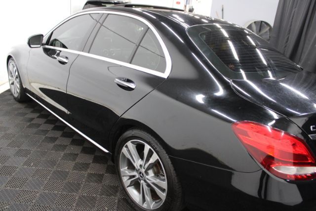 2018 Mercedes Benz C 300 Sedan photo 4