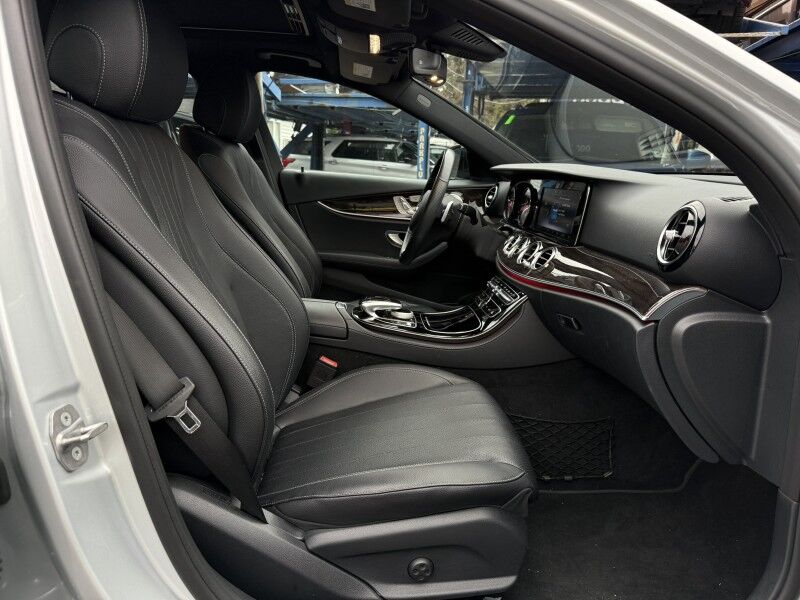 2018 Mercedes-Benz E-Class E 300 4MATIC Sedan AWD w/ AMG Line Arlington VA