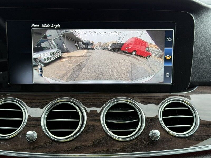 2018 Mercedes-Benz E-Class E 300 4MATIC Sedan AWD w/ AMG Line Arlington VA