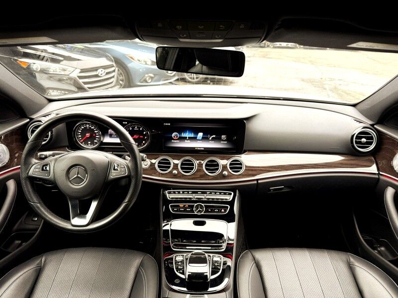 2018 Mercedes-Benz E-Class E 300 4MATIC Sedan AWD w/ AMG Line Arlington VA