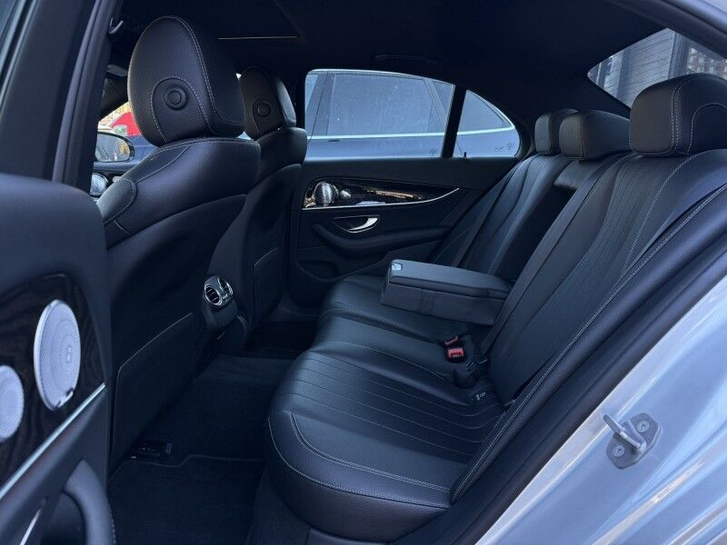 2018 Mercedes-Benz E-Class E 300 4MATIC Sedan AWD w/ AMG Line Arlington VA