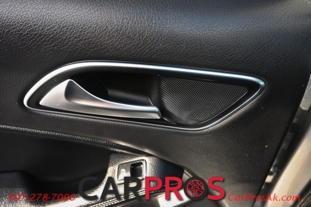 2018 Mercedes-Benz GLA 250 - AWD - 2.0L 4-Cyl Turbo - Premium & Interior Pkg - Power & Heated Leather Seats - Bluetooth - Panoramic Sunroof - Back Up Camera - Blind Sport Alert - Keyless Entry & Push To Start - CD Player - 31 MPG Anchorage AK