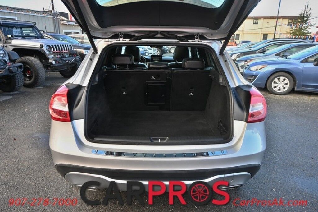 2018 Mercedes-Benz GLA 250 - AWD - 2.0L 4-Cyl Turbo - Premium & Interior Pkg - Power & Heated Leather Seats - Bluetooth - Panoramic Sunroof - Back Up Camera - Blind Sport Alert - Keyless Entry & Push To Start - CD Player - 31 MPG Anchorage AK