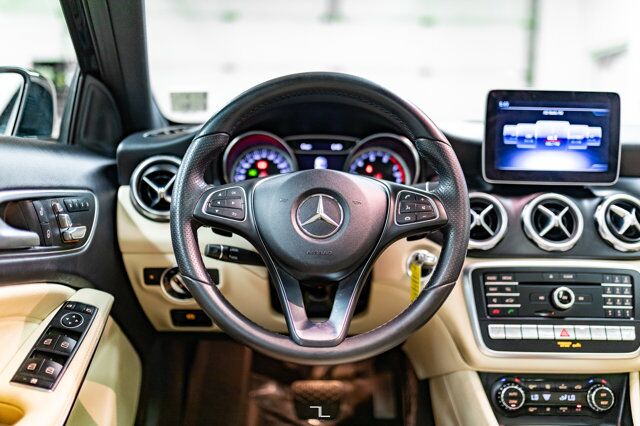 2018 Mercedes-Benz GLA 250 4Matic Leather Roof BCam Red Deer AB