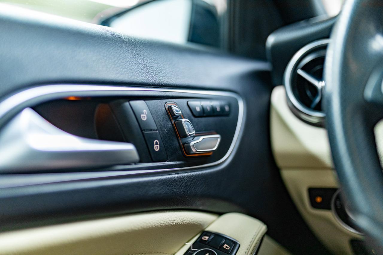 2018 Mercedes-Benz GLA 250 4Matic Leather Roof BCam Red Deer AB