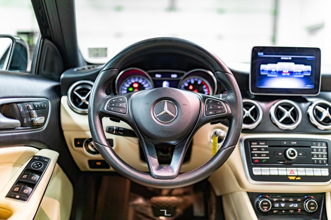 2018 Mercedes-Benz GLA 250 4Matic Leather Roof BCam Red Deer AB