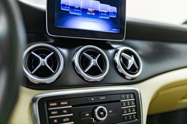 2018 Mercedes-Benz GLA 250 4Matic Leather Roof BCam Red Deer AB