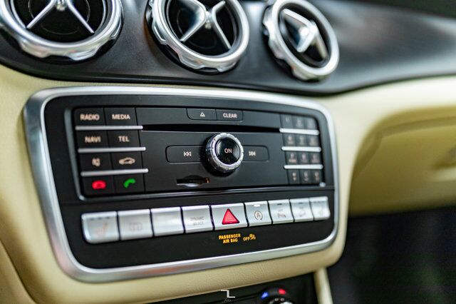 2018 Mercedes-Benz GLA 250 4Matic Leather Roof BCam Red Deer AB