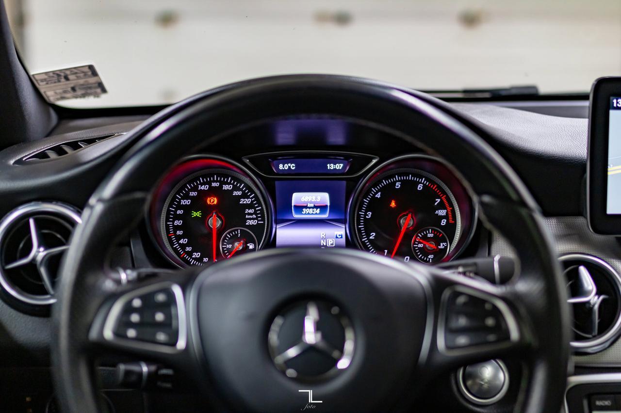 2018 Mercedes-Benz GLA 250 4Matic Leather Roof Nav BCam Red Deer AB