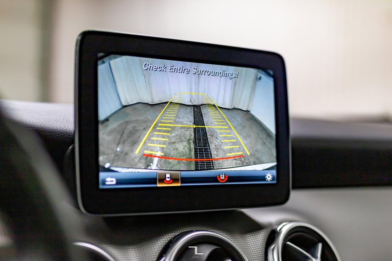 2018 Mercedes-Benz GLA 250 4Matic Leather Roof Nav BCam Red Deer AB