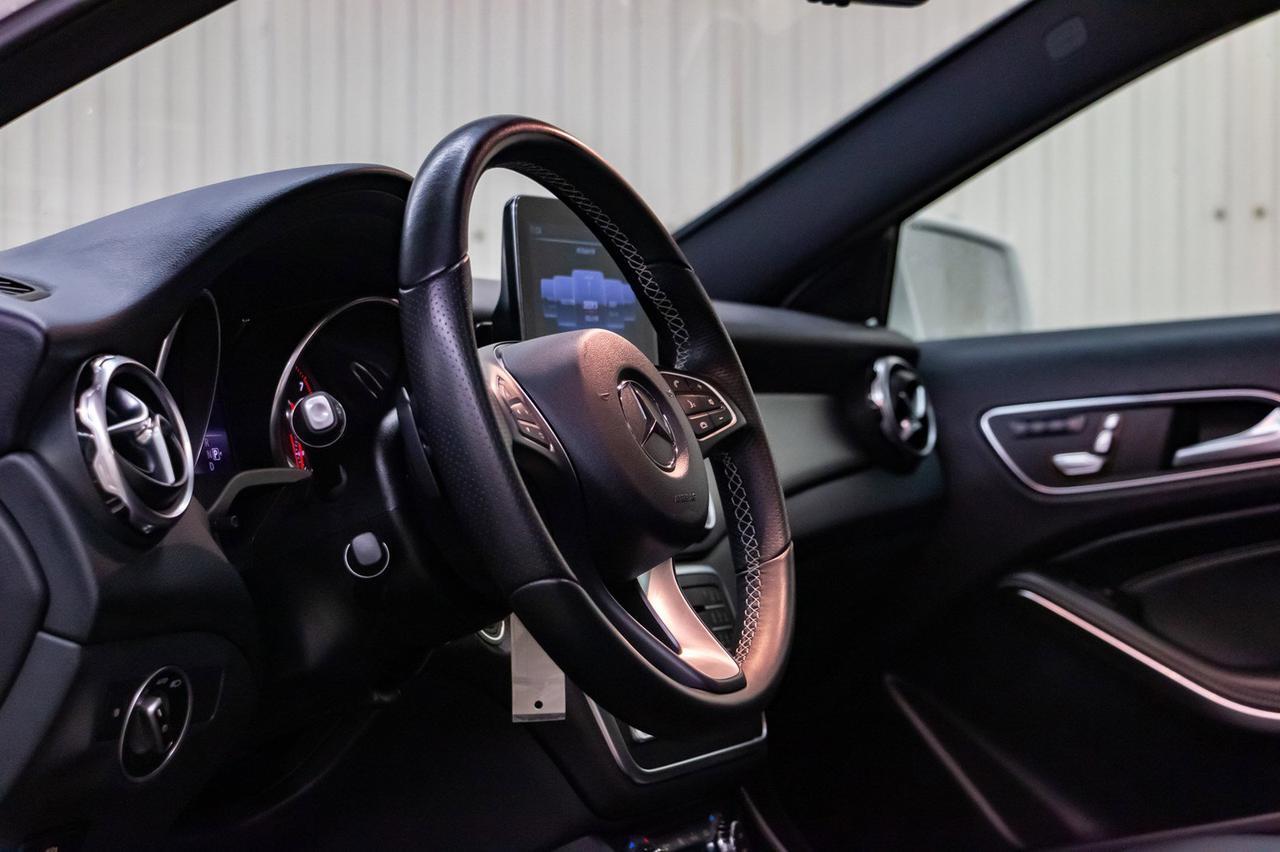 2018 Mercedes-Benz GLA 250 4Matic Leather Roof Nav BCam Red Deer AB