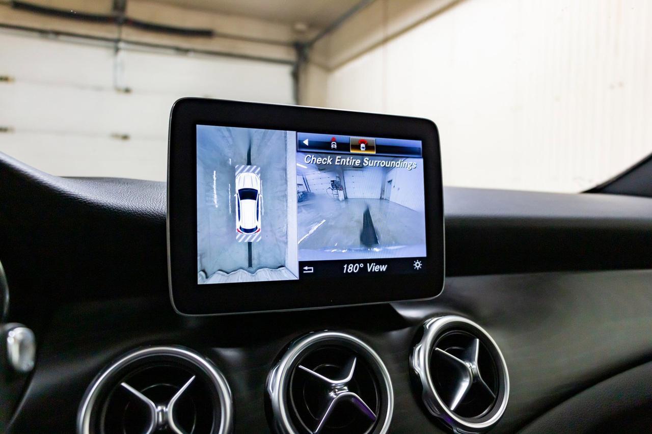 2018 Mercedes-Benz GLA 250 4Matic Leather Roof Nav BCam Red Deer AB