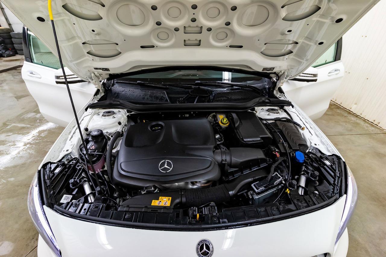 2018 Mercedes-Benz GLA 250 4Matic Leather Roof Nav BCam Red Deer AB