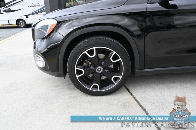 2018 Mercedes-Benz GLA GLA 250 4Matic / AWD / Power & Heated Leather Seats / Panoramic Sunroof / Blind Spot Alert / Bluetooth / Aluminum Wheels / Keyless Entry & Start / Back Up Camera / 31 MPG Anchorage AK